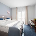 Hotel Aqua - Destigo