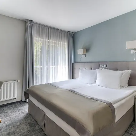 호텔 Aqua - Destigo 3*