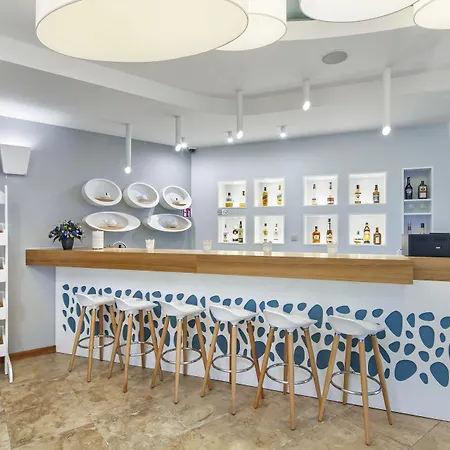 호텔 Aqua - Destigo